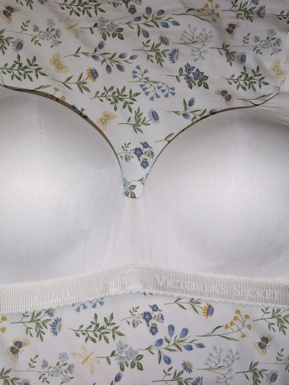 NWT White Floral Victoria Secret Bra- Women Intimates